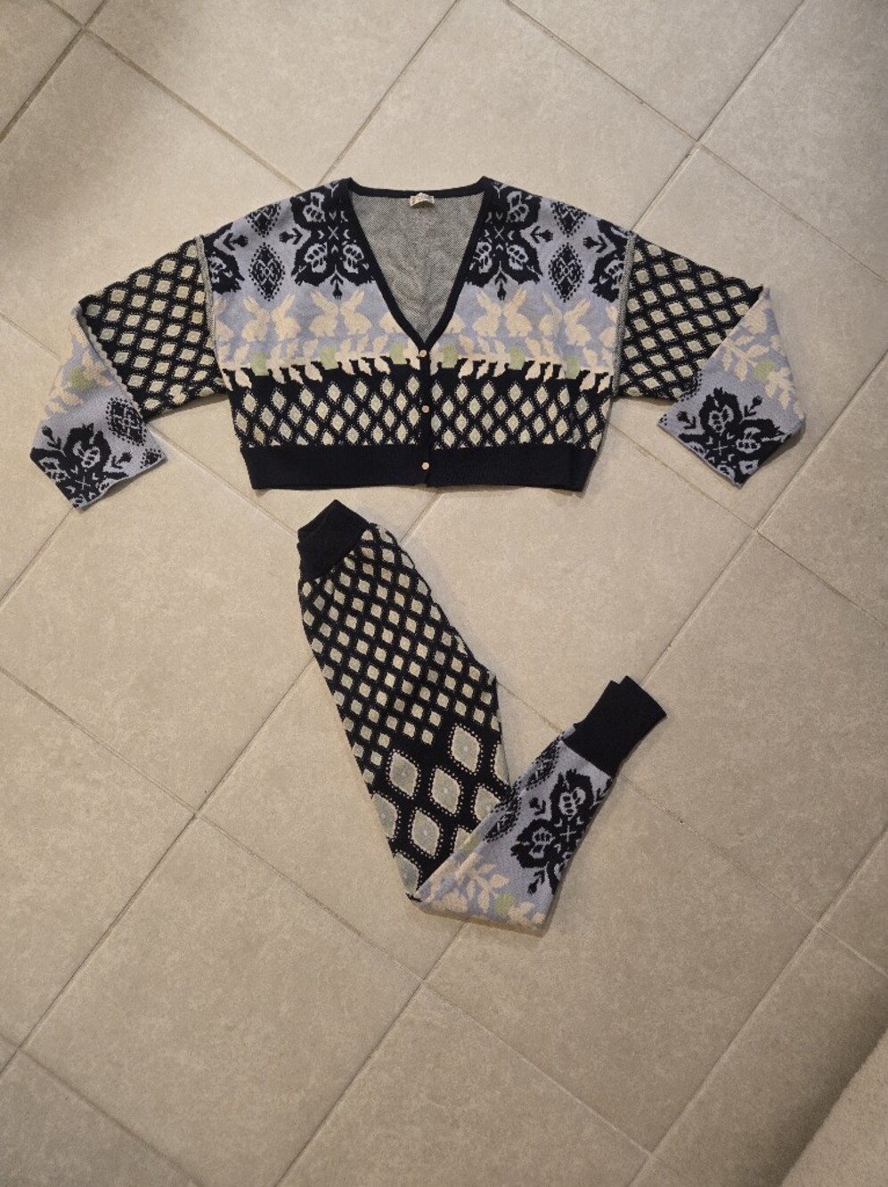 Free People Patterned V-Neck Cropped Knit Sweater And Leggings